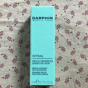 Darphin Paris - Intral Redness Relief Soothing Serum - sensitive skin